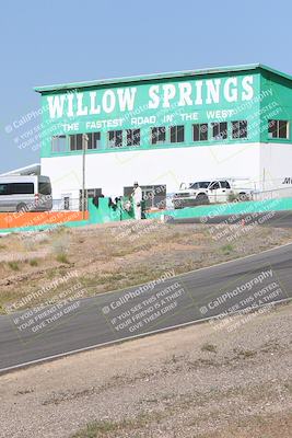 media/Apr-20-2025-AHRMA (Sun) [[393a79c373]]/Race/Group 11 early race/Turn 4b/